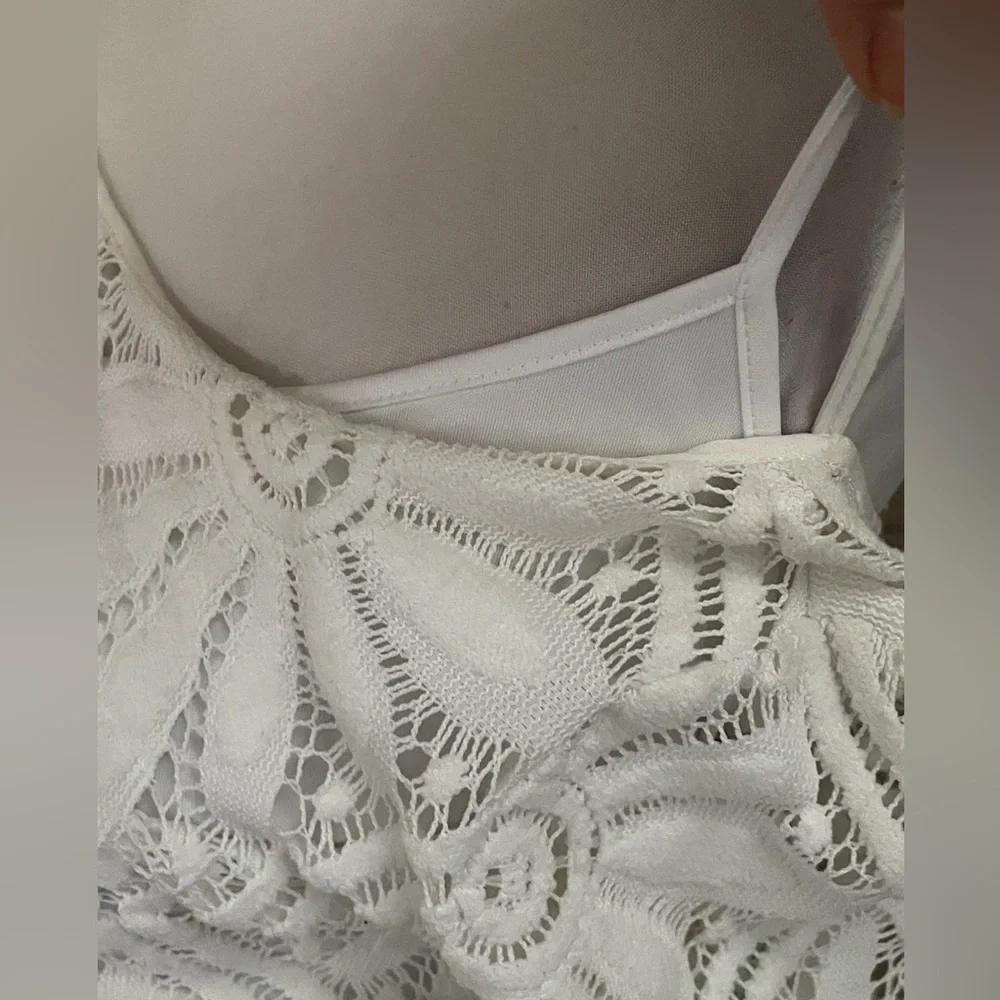 Lilly Pulitzer white v back floral lace dress XS